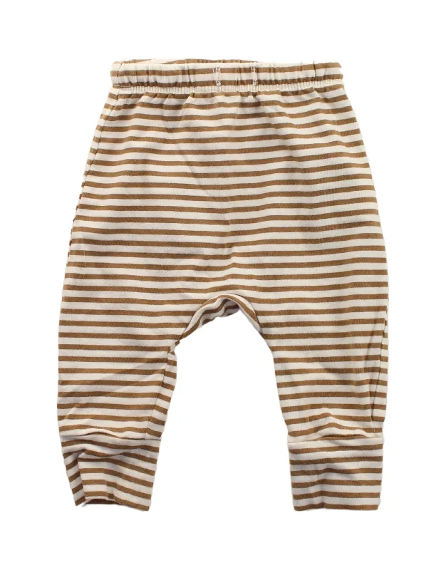 Quincy Mae Sweatpants and Booties 3-6M